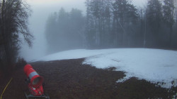 Prostřední část sjezdovky a snowpark