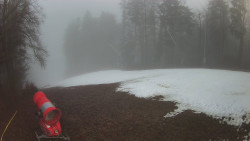 Prostřední část sjezdovky a snowpark