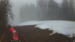 Prostřední část sjezdovky a snowpark