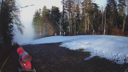 Prostřední část sjezdovky a snowpark