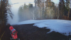 Prostřední část sjezdovky a snowpark