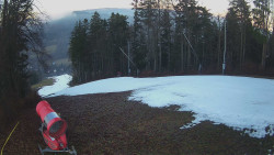 Prostřední část sjezdovky a snowpark