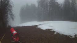 Prostřední část sjezdovky a snowpark