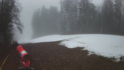 Prostřední část sjezdovky a snowpark