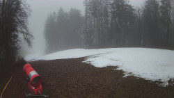 Prostřední část sjezdovky a snowpark