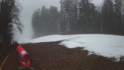 Prostřední část sjezdovky a snowpark