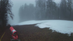 Prostřední část sjezdovky a snowpark