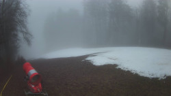 Prostřední část sjezdovky a snowpark