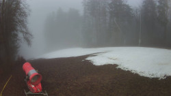 Prostřední část sjezdovky a snowpark