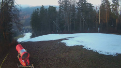 Prostřední část sjezdovky a snowpark