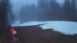 Prostřední část sjezdovky a snowpark