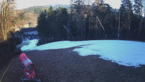 Skiareál Karolinka - Prostřední část sjezdovky a snowpark - 13.12.2025 v 09:02 Skiareál Karolinka - Prostřední část sjezdovky a snowpark - 13.12.2025 v 09:02