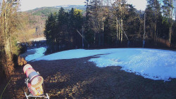 Prostřední část sjezdovky a snowpark