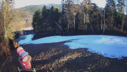 Prostřední část sjezdovky a snowpark