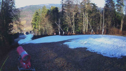 Prostřední část sjezdovky a snowpark