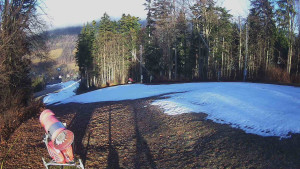Skiareál Karolinka - Prostřední část sjezdovky a snowpark - 13.12.2025 v 12:05 Skiareál Karolinka - Prostřední část sjezdovky a snowpark - 13.12.2025 v 12:05