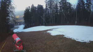 Skiareál Karolinka - Prostřední část sjezdovky a snowpark - 13.12.2025 v 12:32 Skiareál Karolinka - Prostřední část sjezdovky a snowpark - 13.12.2025 v 12:32