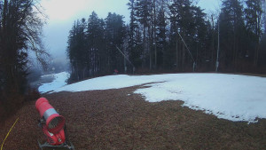 Skiareál Karolinka - Prostřední část sjezdovky a snowpark - 13.12.2025 v 12:35 Skiareál Karolinka - Prostřední část sjezdovky a snowpark - 13.12.2025 v 12:35