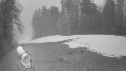 Prostřední část sjezdovky a snowpark