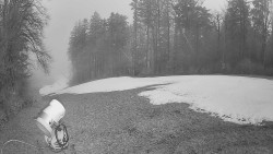 Prostřední část sjezdovky a snowpark