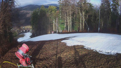 Prostřední část sjezdovky a snowpark