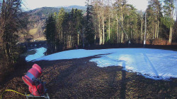 Prostřední část sjezdovky a snowpark