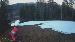 Prostřední část sjezdovky a snowpark