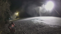 Prostřední část sjezdovky a snowpark