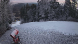 Prostřední část sjezdovky a snowpark