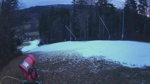 Skiareál Karolinka - Prostřední část sjezdovky a snowpark - 17.12.2025 v 07:15 Skiareál Karolinka - Prostřední část sjezdovky a snowpark - 17.12.2025 v 07:15