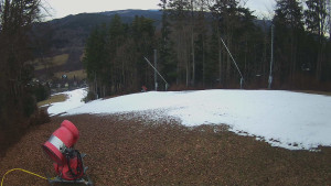 Skiareál Karolinka - Prostřední část sjezdovky a snowpark - 17.12.2025 v 10:25 Skiareál Karolinka - Prostřední část sjezdovky a snowpark - 17.12.2025 v 10:25
