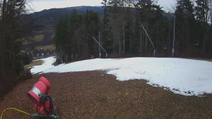 Skiareál Karolinka - Prostřední část sjezdovky a snowpark - 17.12.2025 v 12:10 Skiareál Karolinka - Prostřední část sjezdovky a snowpark - 17.12.2025 v 12:10