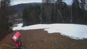 Skiareál Karolinka - Prostřední část sjezdovky a snowpark - 17.12.2025 v 12:45 Skiareál Karolinka - Prostřední část sjezdovky a snowpark - 17.12.2025 v 12:45