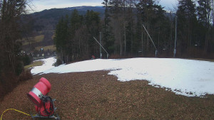 Skiareál Karolinka - Prostřední část sjezdovky a snowpark - 17.12.2025 v 13:05 Skiareál Karolinka - Prostřední část sjezdovky a snowpark - 17.12.2025 v 13:05