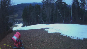 Skiareál Karolinka - Prostřední část sjezdovky a snowpark - 17.12.2025 v 15:50 Skiareál Karolinka - Prostřední část sjezdovky a snowpark - 17.12.2025 v 15:50