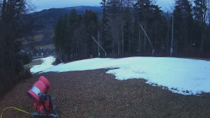 Skiareál Karolinka - Prostřední část sjezdovky a snowpark - 17.12.2025 v 16:02 Skiareál Karolinka - Prostřední část sjezdovky a snowpark - 17.12.2025 v 16:02
