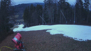 Skiareál Karolinka - Prostřední část sjezdovky a snowpark - 17.12.2025 v 16:10 Skiareál Karolinka - Prostřední část sjezdovky a snowpark - 17.12.2025 v 16:10