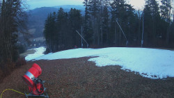 Prostřední část sjezdovky a snowpark