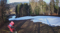 Prostřední část sjezdovky a snowpark