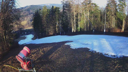 Prostřední část sjezdovky a snowpark