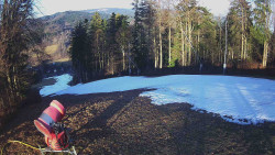 Prostřední část sjezdovky a snowpark