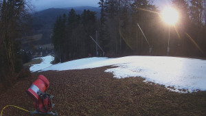 Skiareál Karolinka - Prostřední část sjezdovky a snowpark - 19.12.2025 v 07:15 Skiareál Karolinka - Prostřední část sjezdovky a snowpark - 19.12.2025 v 07:15