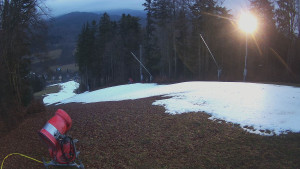 Skiareál Karolinka - Prostřední část sjezdovky a snowpark - 19.12.2025 v 07:20 Skiareál Karolinka - Prostřední část sjezdovky a snowpark - 19.12.2025 v 07:20