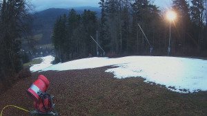 Skiareál Karolinka - Prostřední část sjezdovky a snowpark - 19.12.2025 v 07:32 Skiareál Karolinka - Prostřední část sjezdovky a snowpark - 19.12.2025 v 07:32