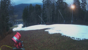 Skiareál Karolinka - Prostřední část sjezdovky a snowpark - 19.12.2025 v 07:45 Skiareál Karolinka - Prostřední část sjezdovky a snowpark - 19.12.2025 v 07:45