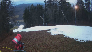 Skiareál Karolinka - Prostřední část sjezdovky a snowpark - 19.12.2025 v 08:10 Skiareál Karolinka - Prostřední část sjezdovky a snowpark - 19.12.2025 v 08:10