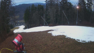 Skiareál Karolinka - Prostřední část sjezdovky a snowpark - 19.12.2025 v 08:40 Skiareál Karolinka - Prostřední část sjezdovky a snowpark - 19.12.2025 v 08:40
