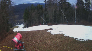 Skiareál Karolinka - Prostřední část sjezdovky a snowpark - 19.12.2025 v 09:35 Skiareál Karolinka - Prostřední část sjezdovky a snowpark - 19.12.2025 v 09:35