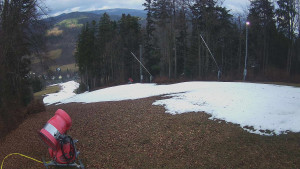 Skiareál Karolinka - Prostřední část sjezdovky a snowpark - 19.12.2025 v 10:05 Skiareál Karolinka - Prostřední část sjezdovky a snowpark - 19.12.2025 v 10:05