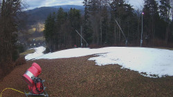 Prostřední část sjezdovky a snowpark